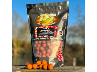 PEACH & SOUR CREAM Boilies in Resealable Bags 1kg (Shelf Life)